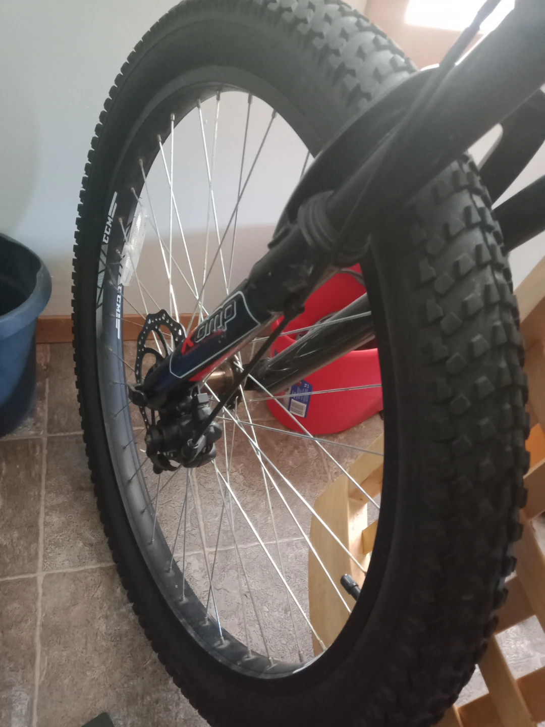 Fatty tires with brake disks