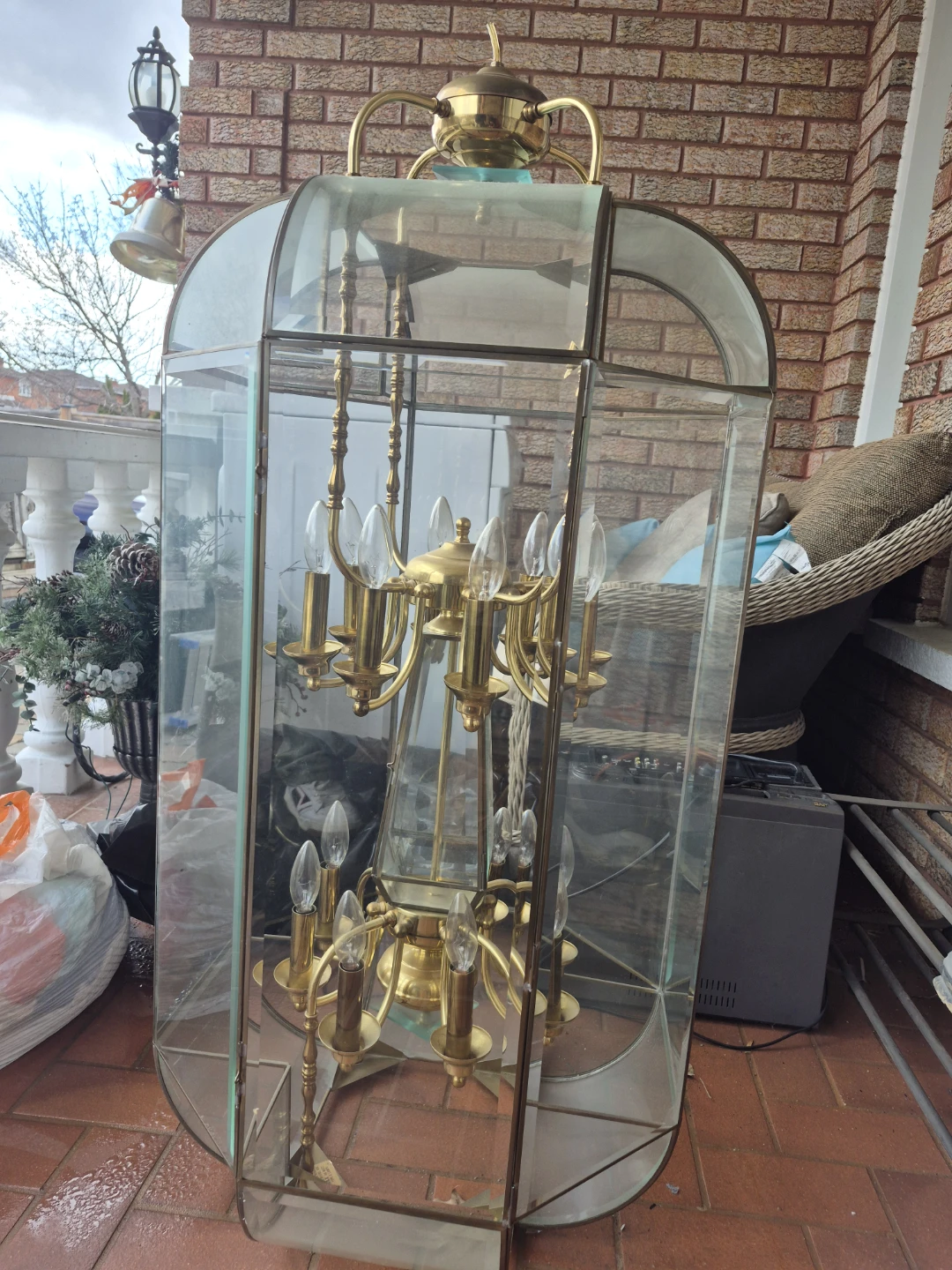 Large Glass and Brass Chandelier Light Fixture - photo 3