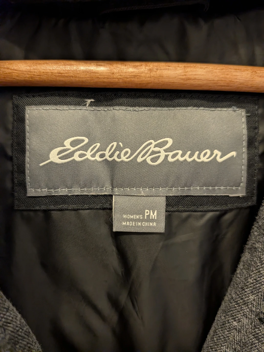 Eddie Bauer Women's Puffer Jacket - Black - photo 3