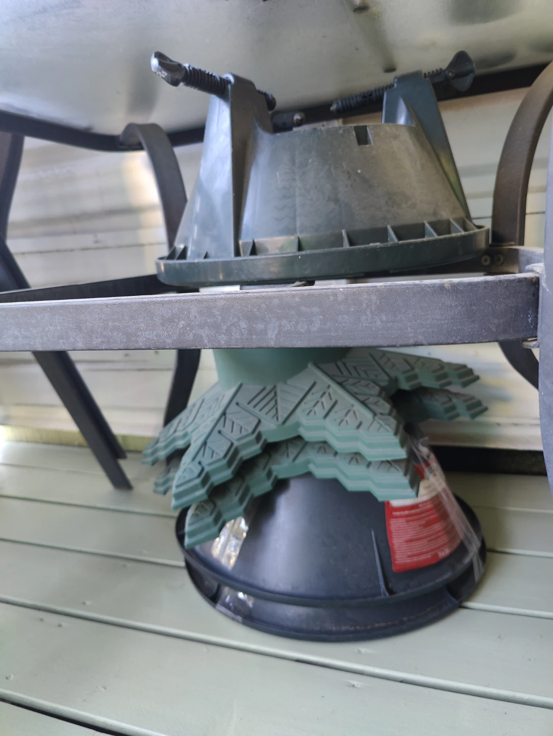 Green Christmas Tree Stand
