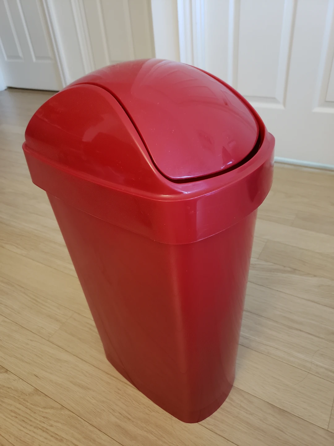 Umbra Trash Can (10 Gallon / 38L)