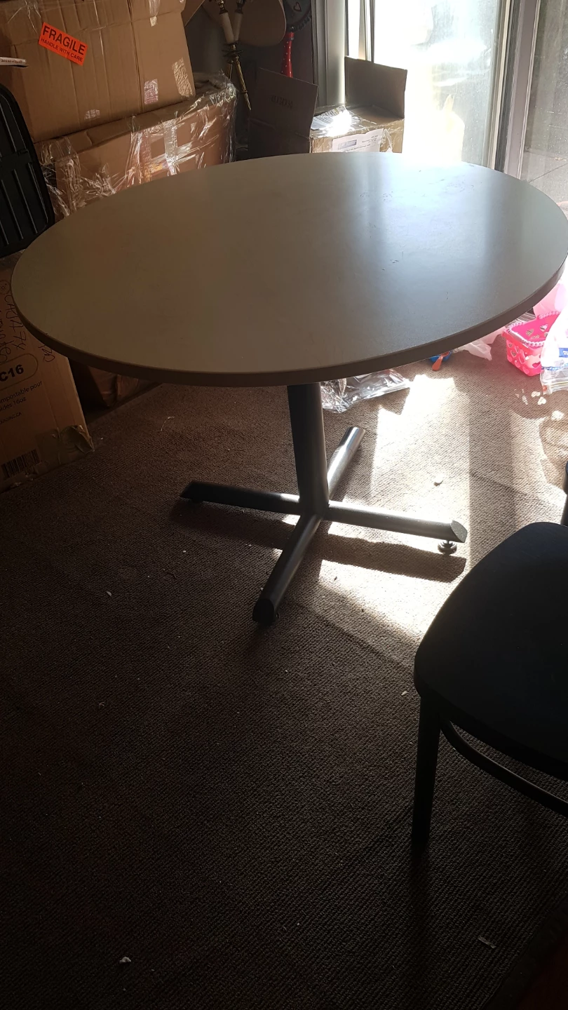 Round cafe table