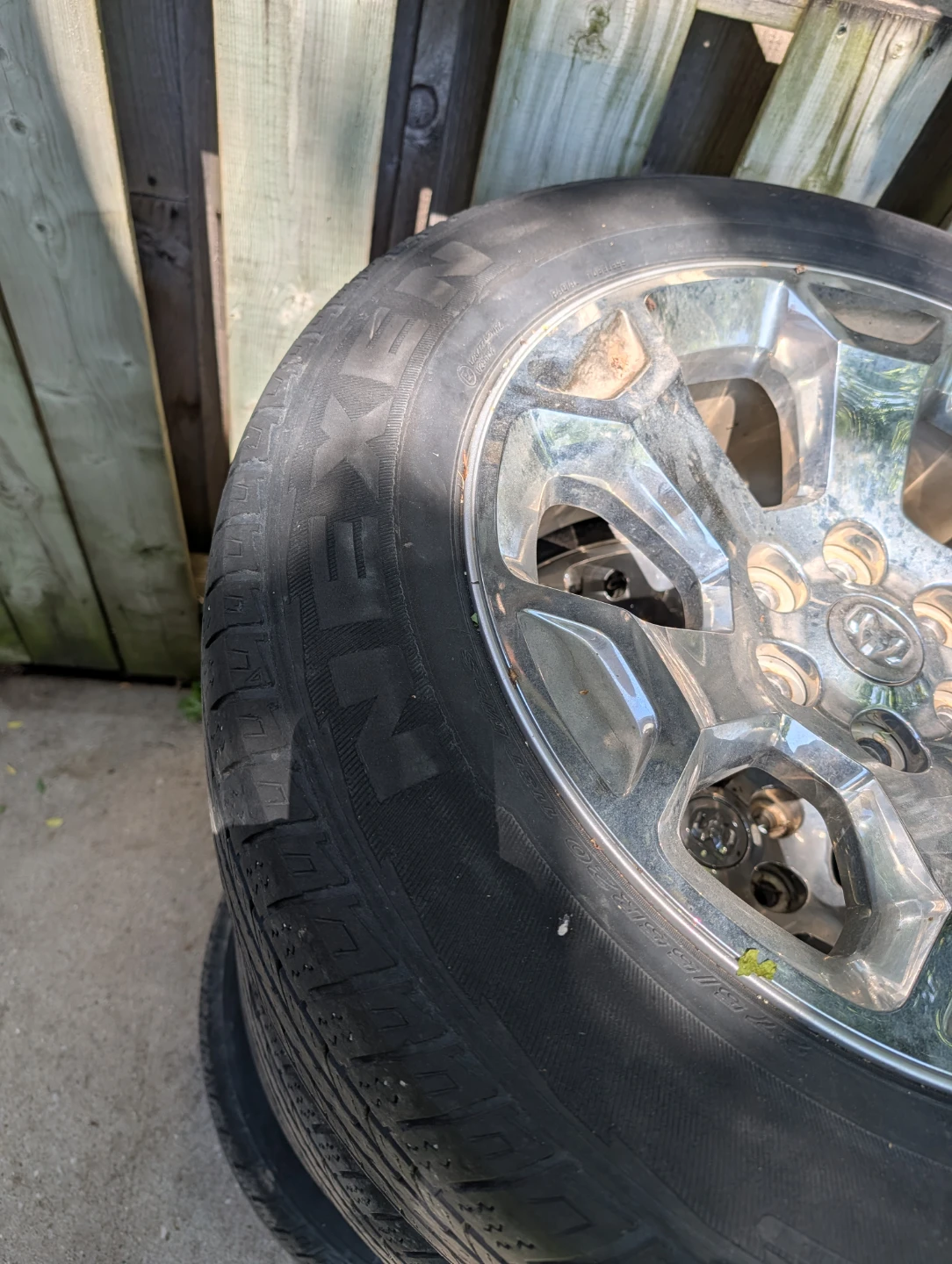 Set of 4 Chrome Wheels and Tires - photo 3
