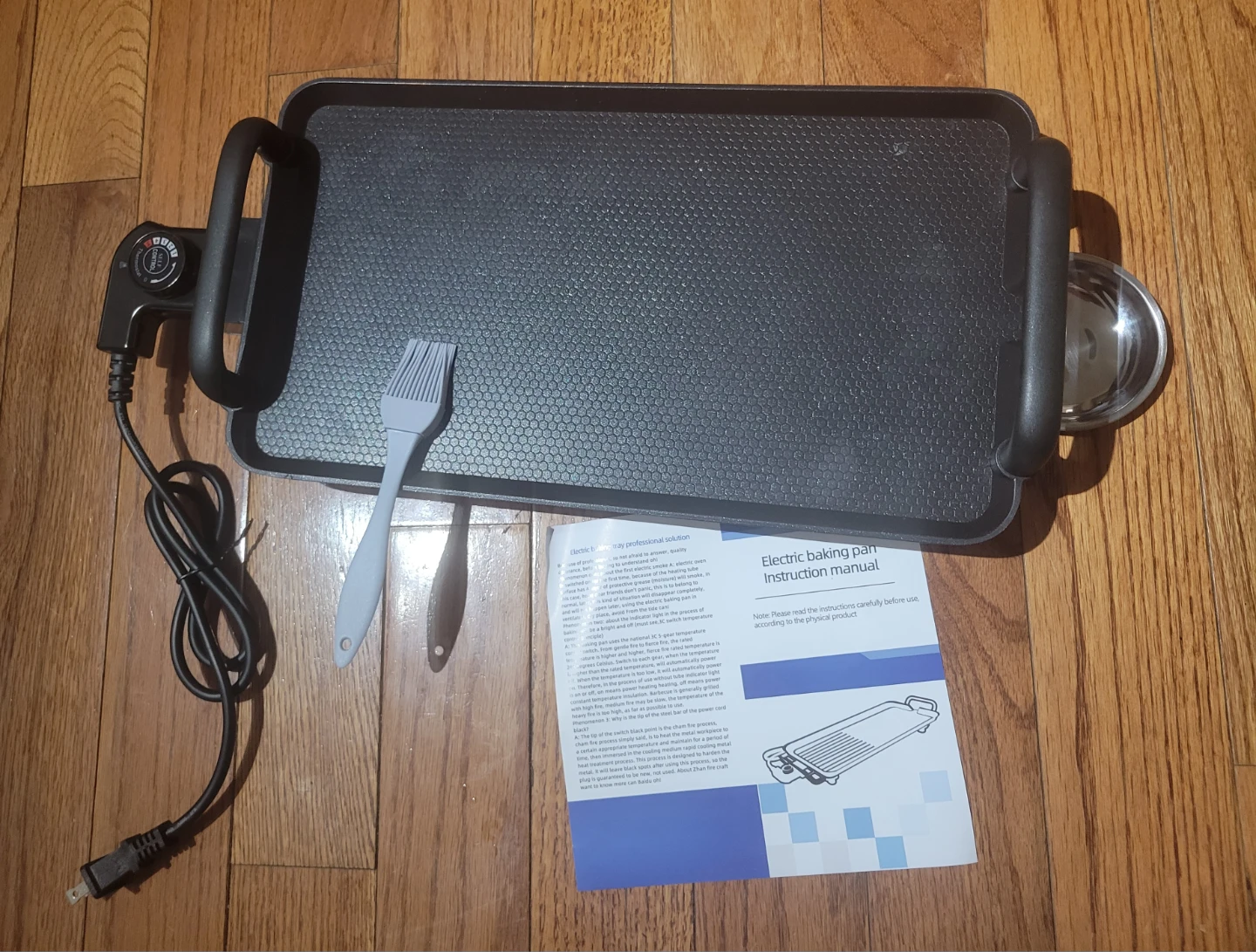Small Electric Griddle Baking Pan. NEW!