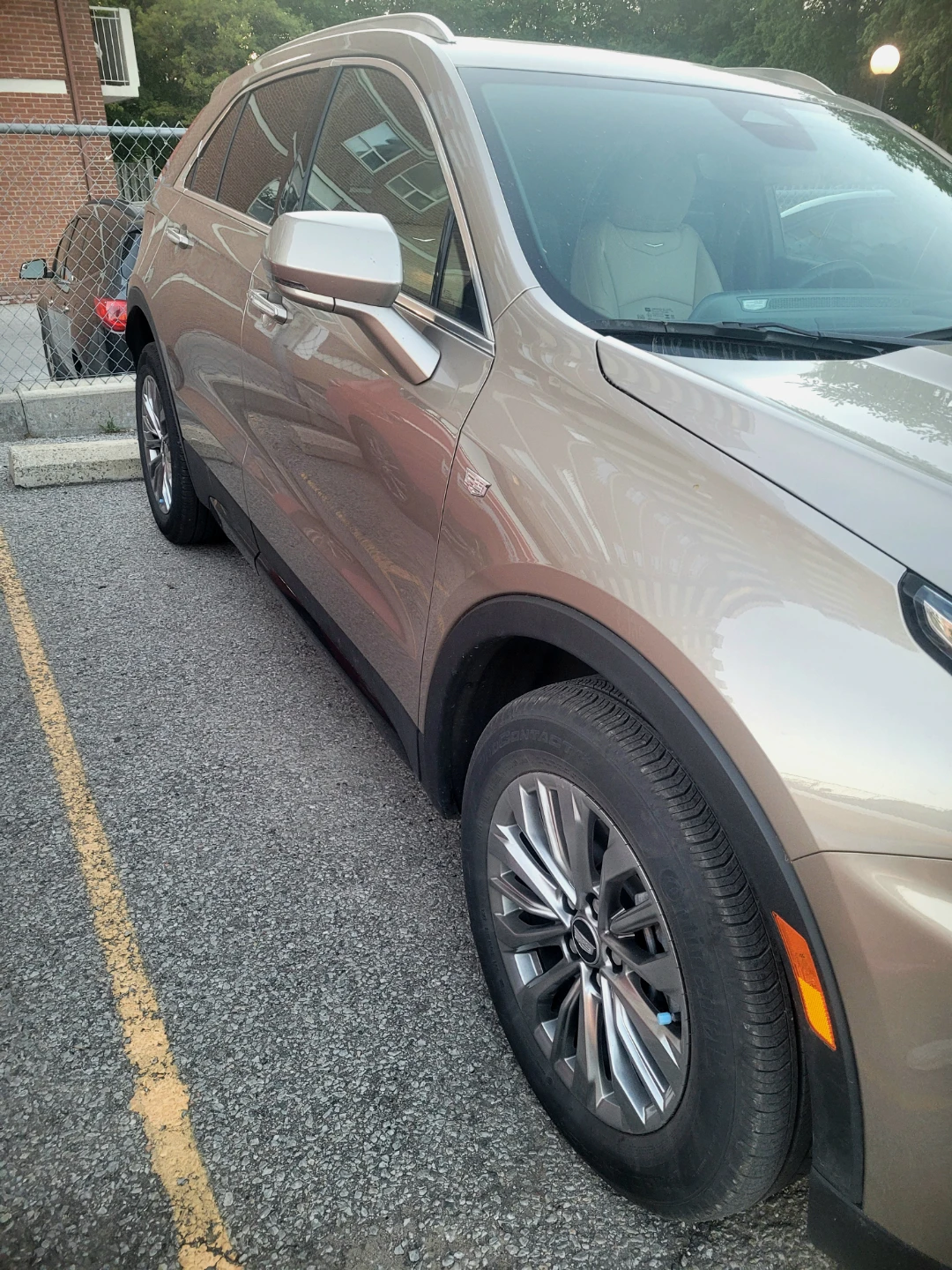 2024 Cadillac XT4 Premium Luxury – Loaded: 33" Screen, Comfort - photo 3