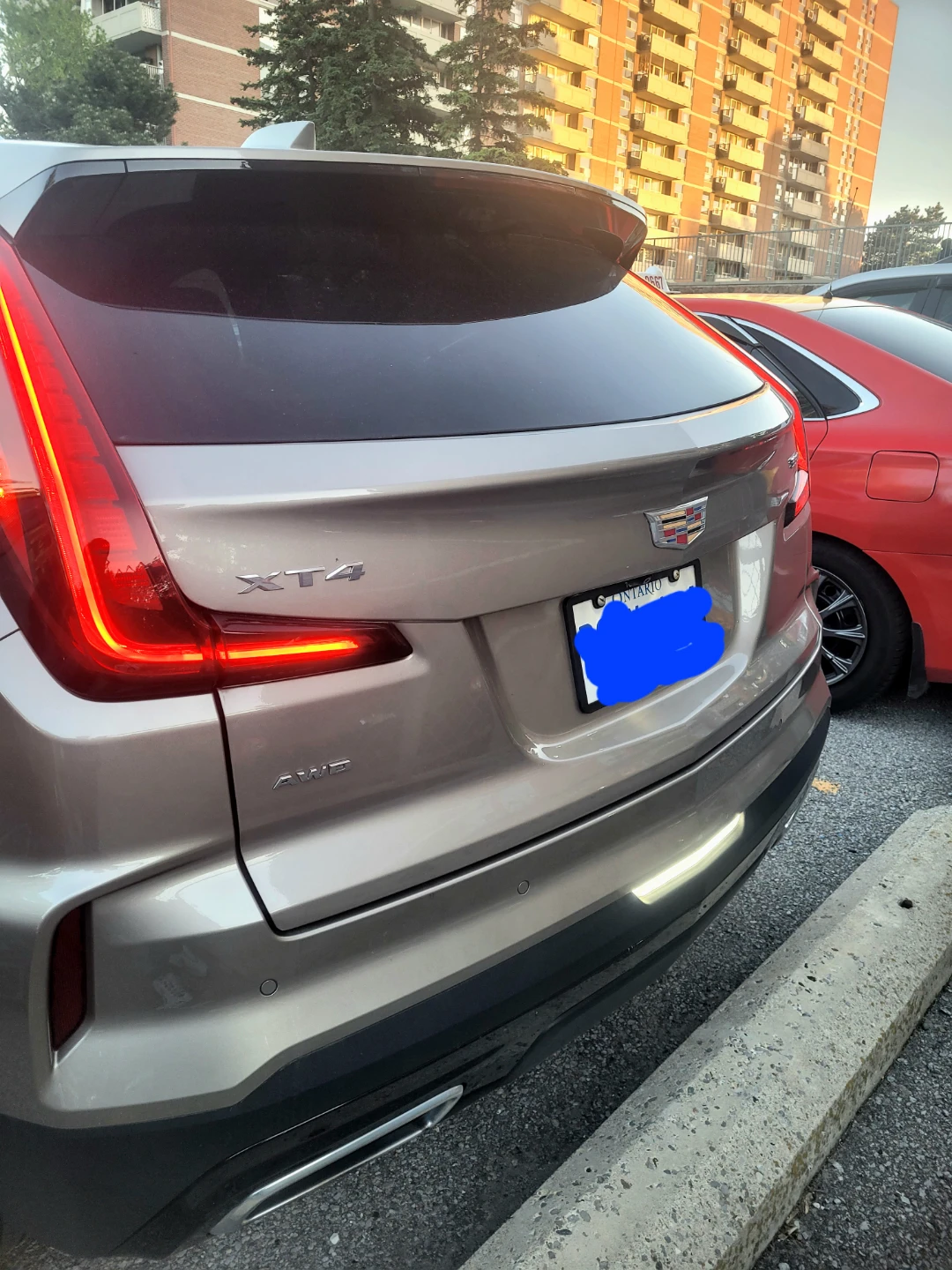 2024 Cadillac XT4 Premium Luxury – Loaded: 33" Screen, Comfort - photo 4