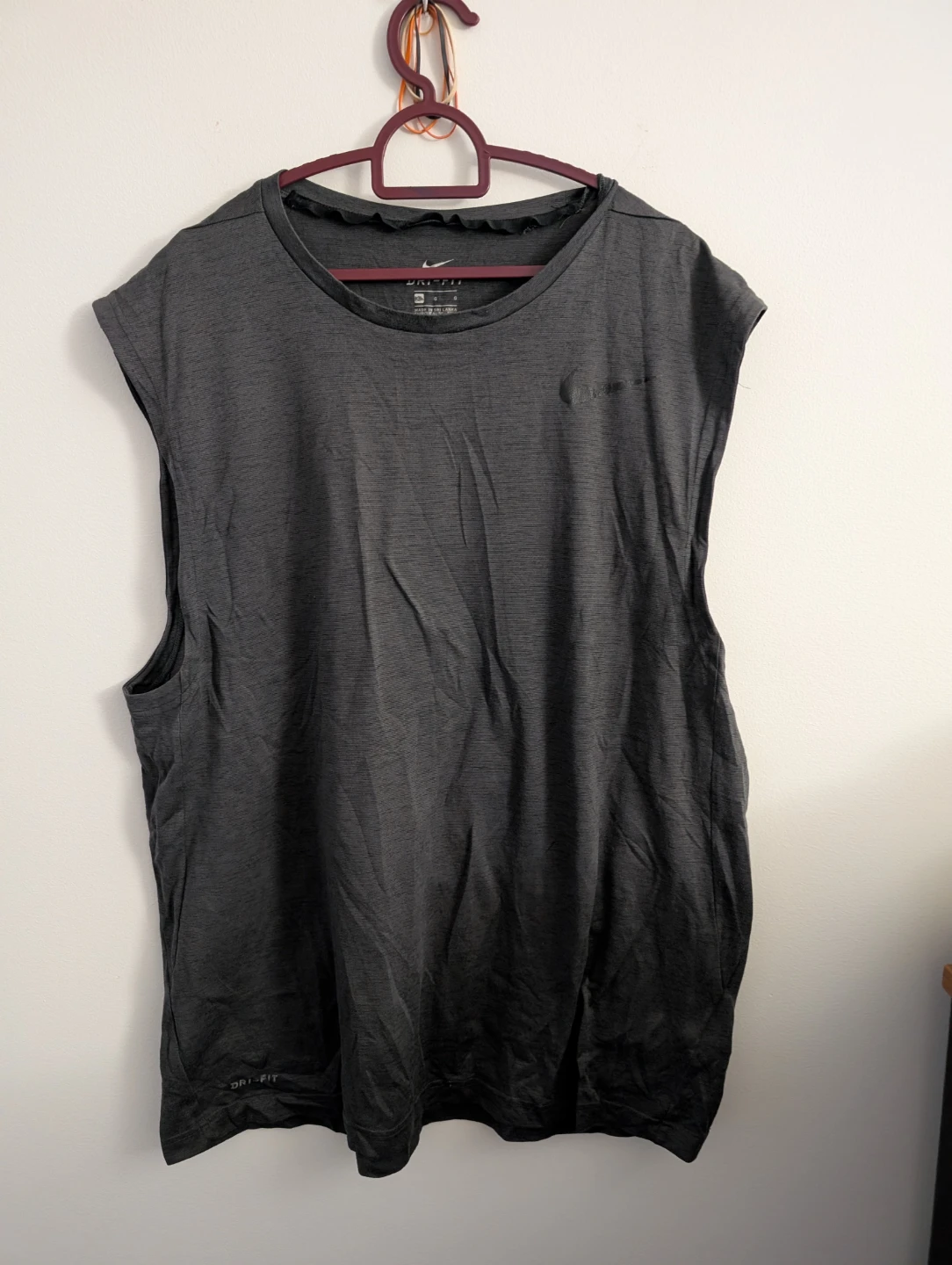 Nike Dri-Fit Sleeveless Athletic Gym Muscle Top ptp 23"