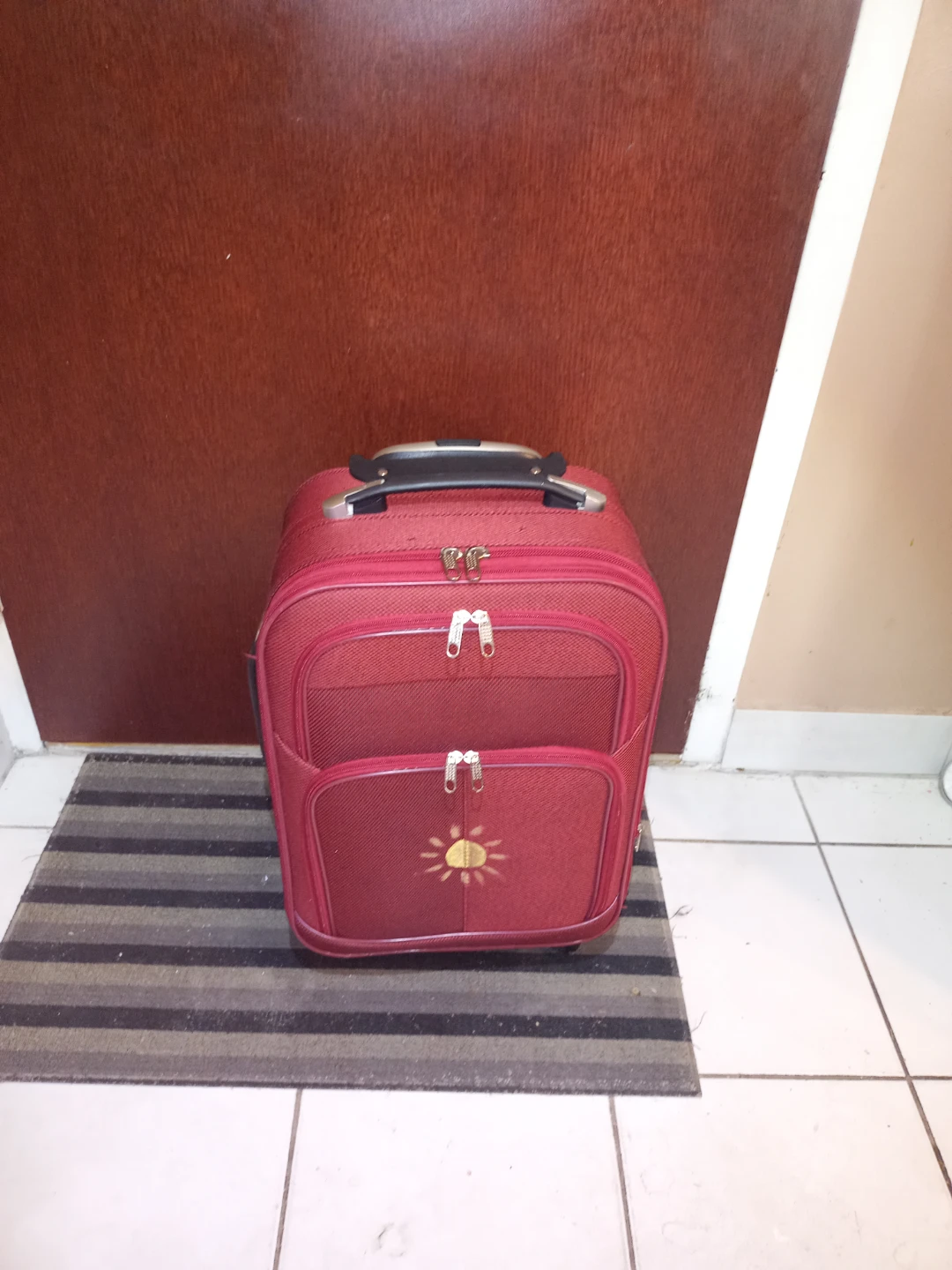 Small Luggage With Swivel Wheels