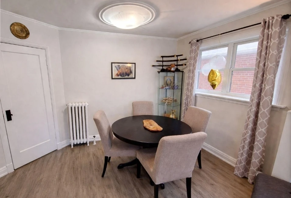 Extendable Dining Table and Chairs Set