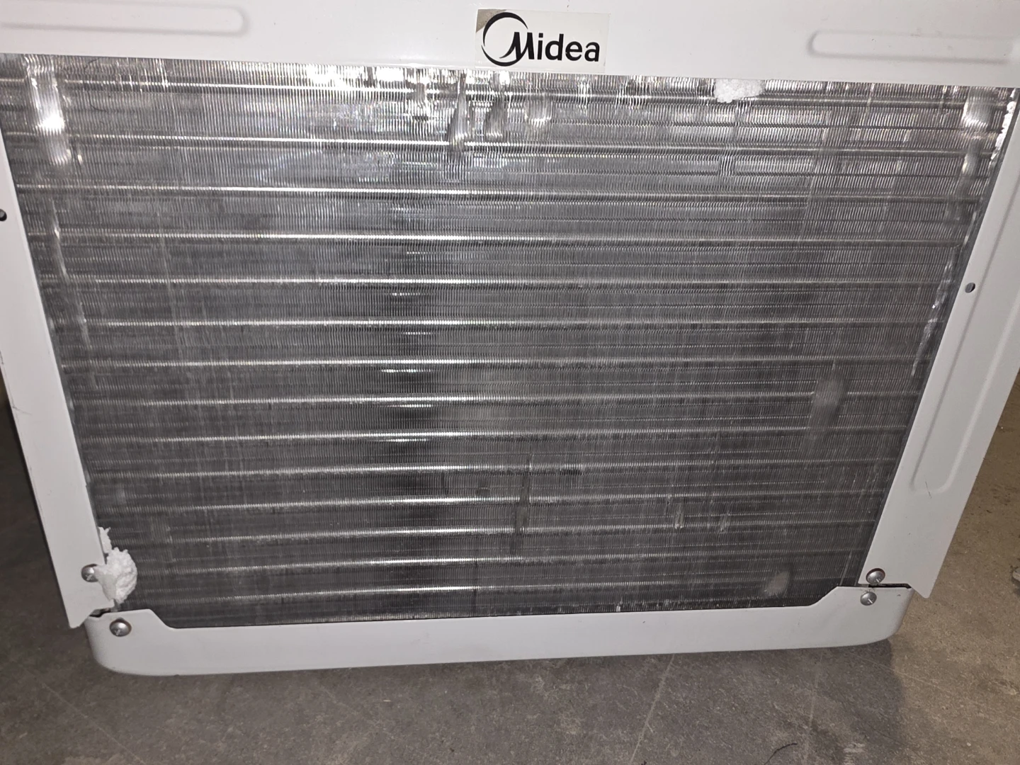 Window Air conditioner 6,000 BTU with remote - photo 3