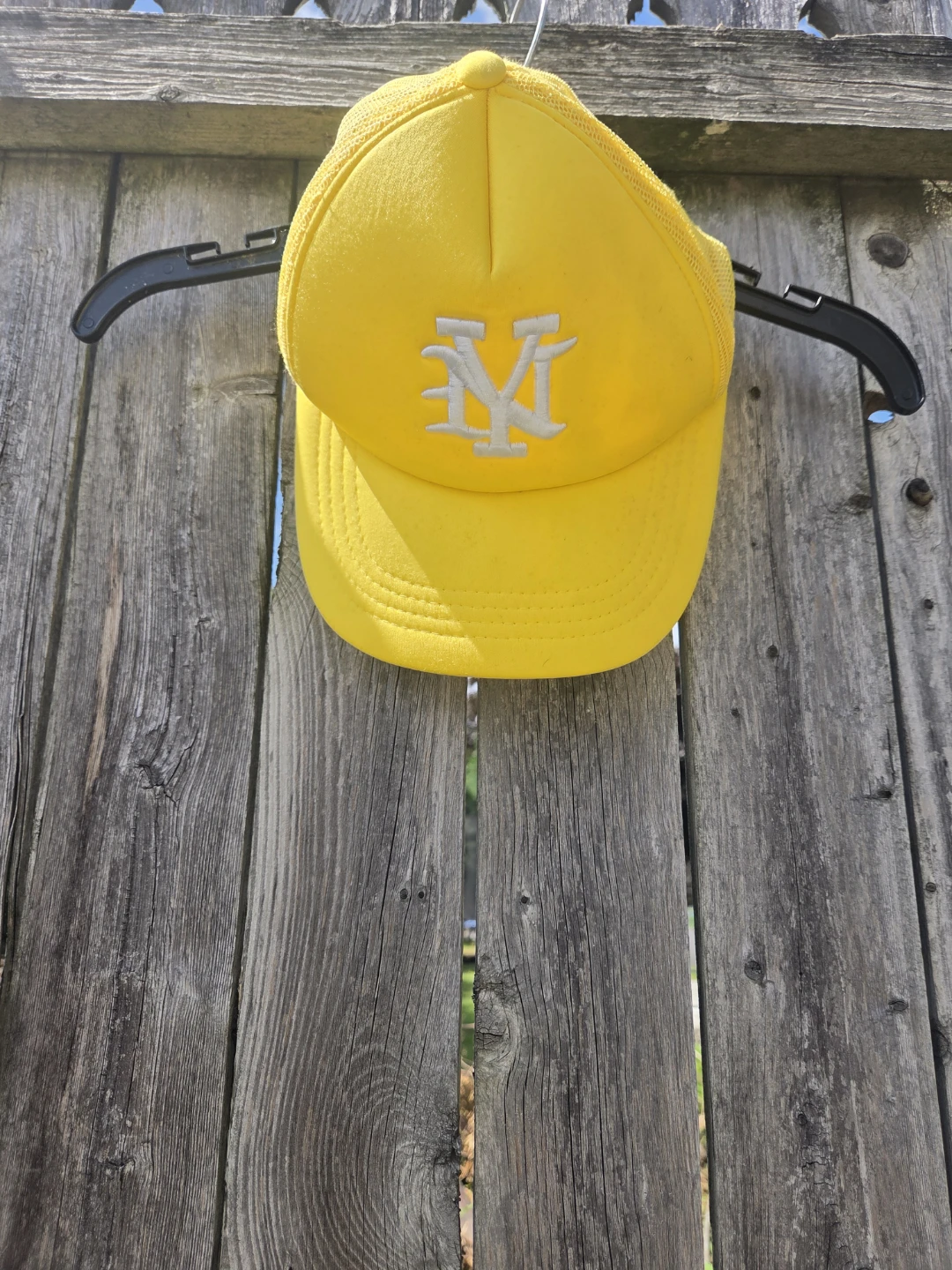 Yellow trucker hat with NY logo - photo 2