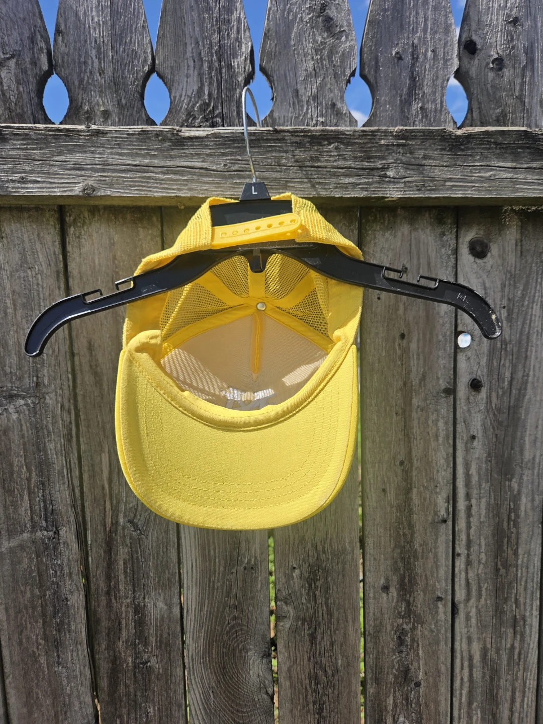 Yellow trucker hat with NY logo - photo 3