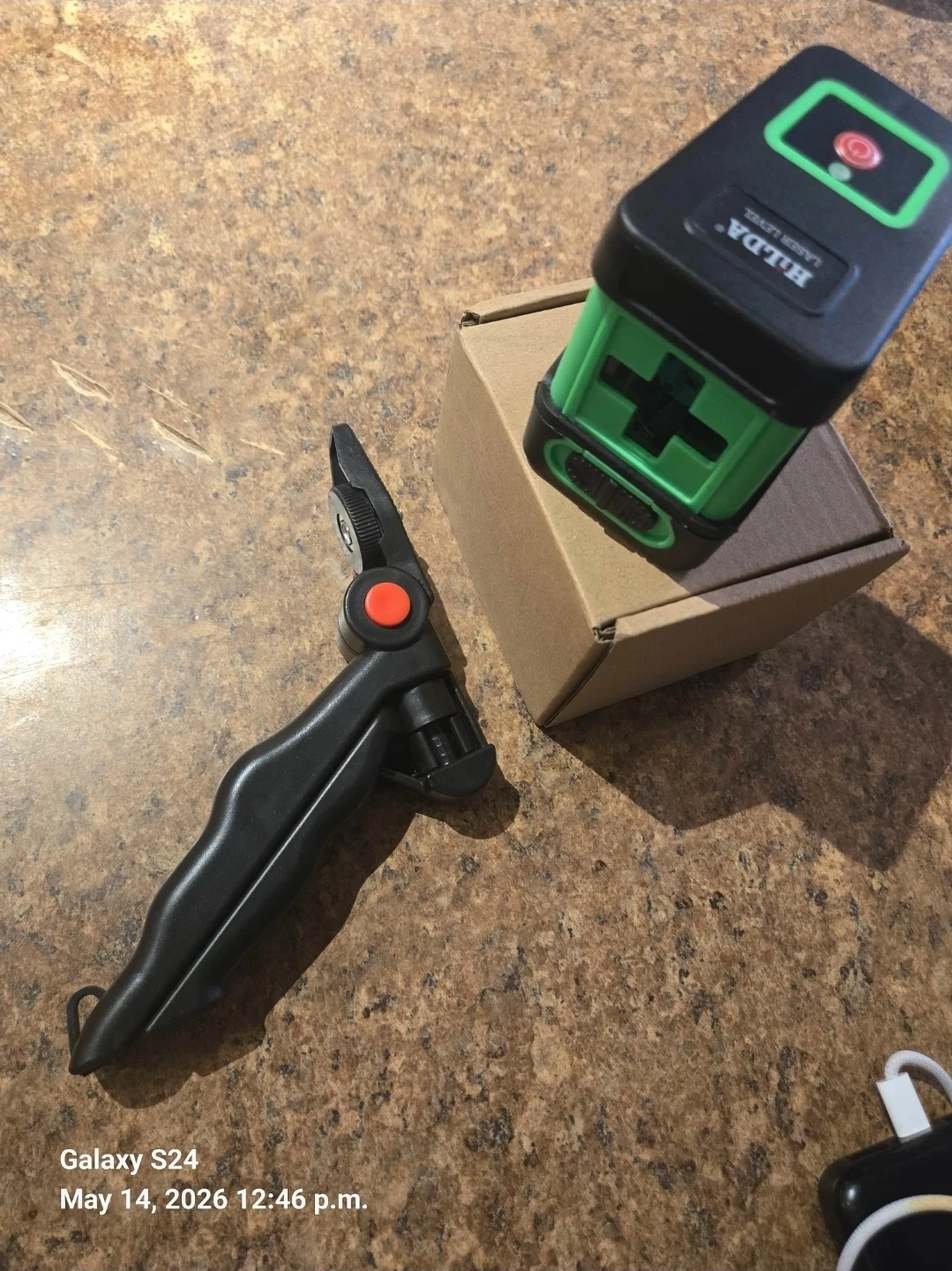 HILDA Laser Level with Mini Tripod - photo 2
