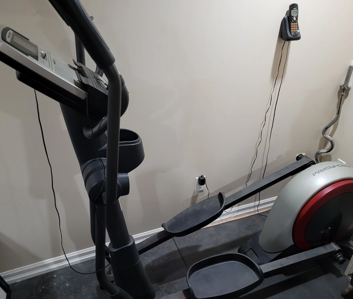 Pro-Form Elliptical Machine with iFit ⚽ - photo 2