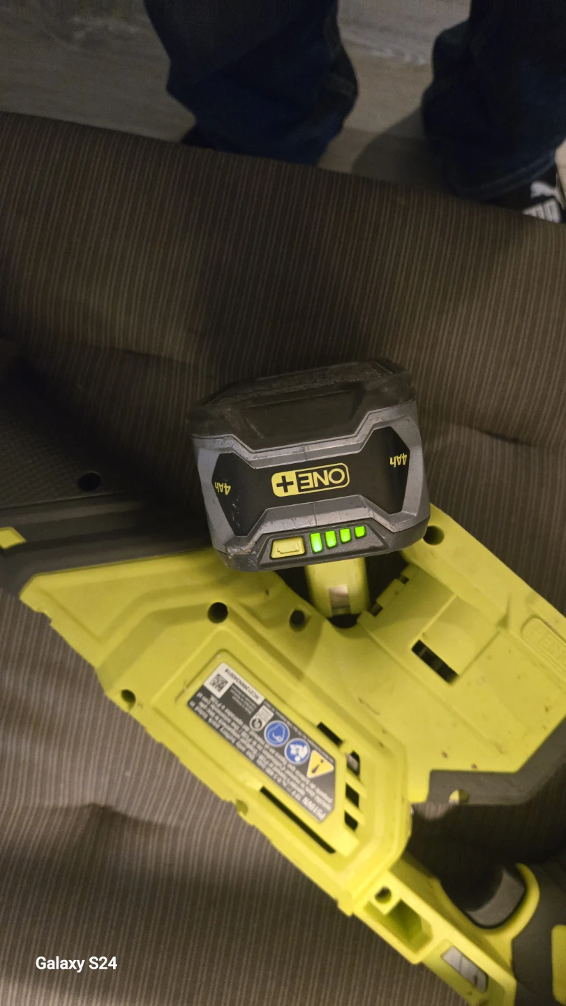 Ryobi ONE+ 18V Cordless Reciprocating Saw with 4.0Ah Battery - photo 3