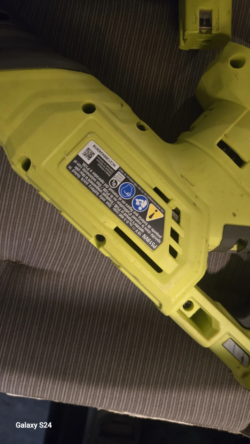 Ryobi ONE+ 18V Cordless Reciprocating Saw with 4.0Ah Battery - photo 4