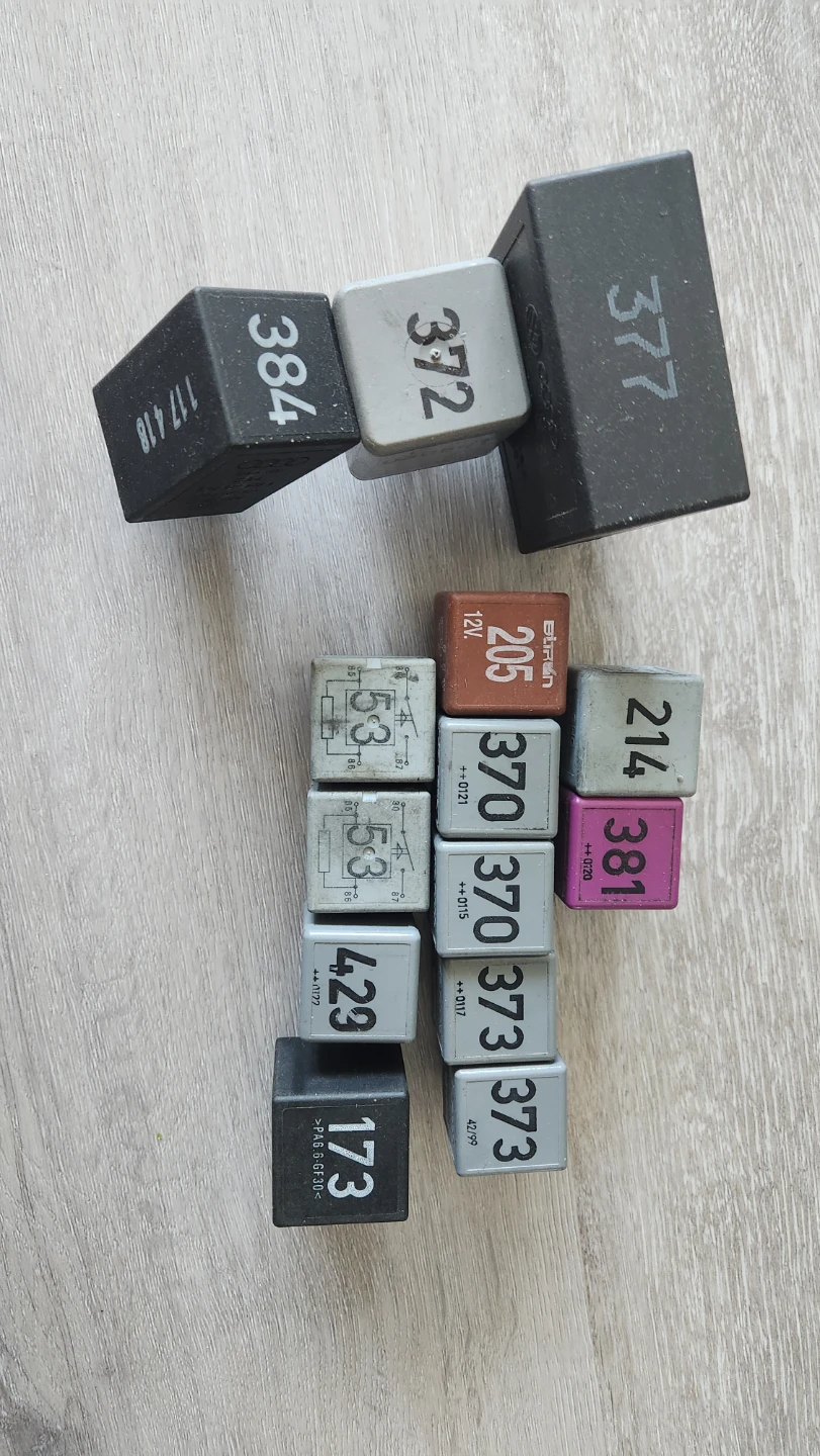 Assorted Automotive Relays