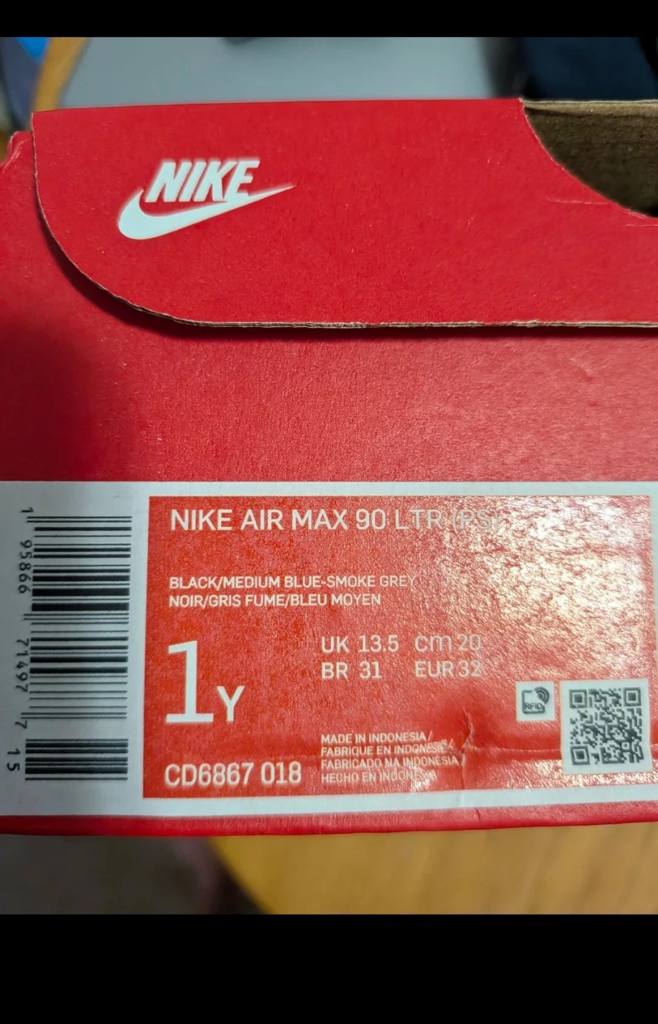 ⚽ Nike Air Max shoes (size 1Y) - photo 2