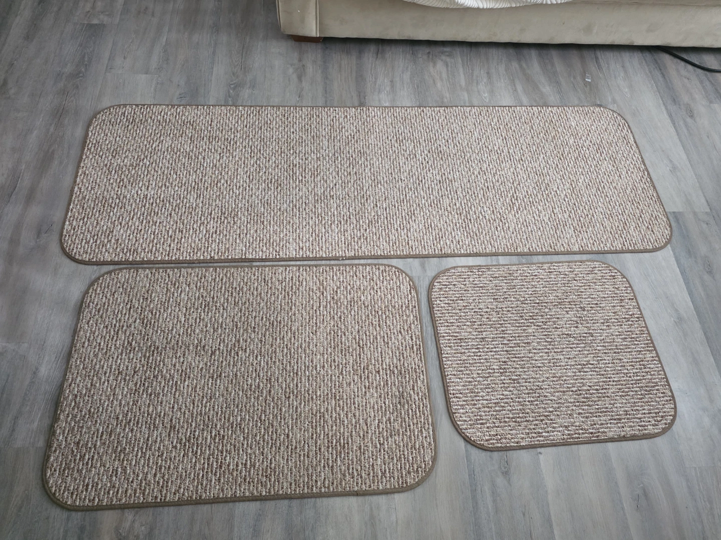 Set of 3 Beige Carpet Mats - photo 2
