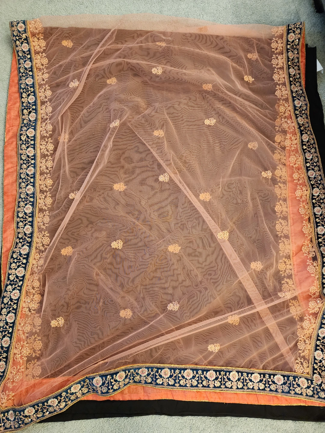 Embellished Velvet Maxi Dress with Dupatta - photo 3