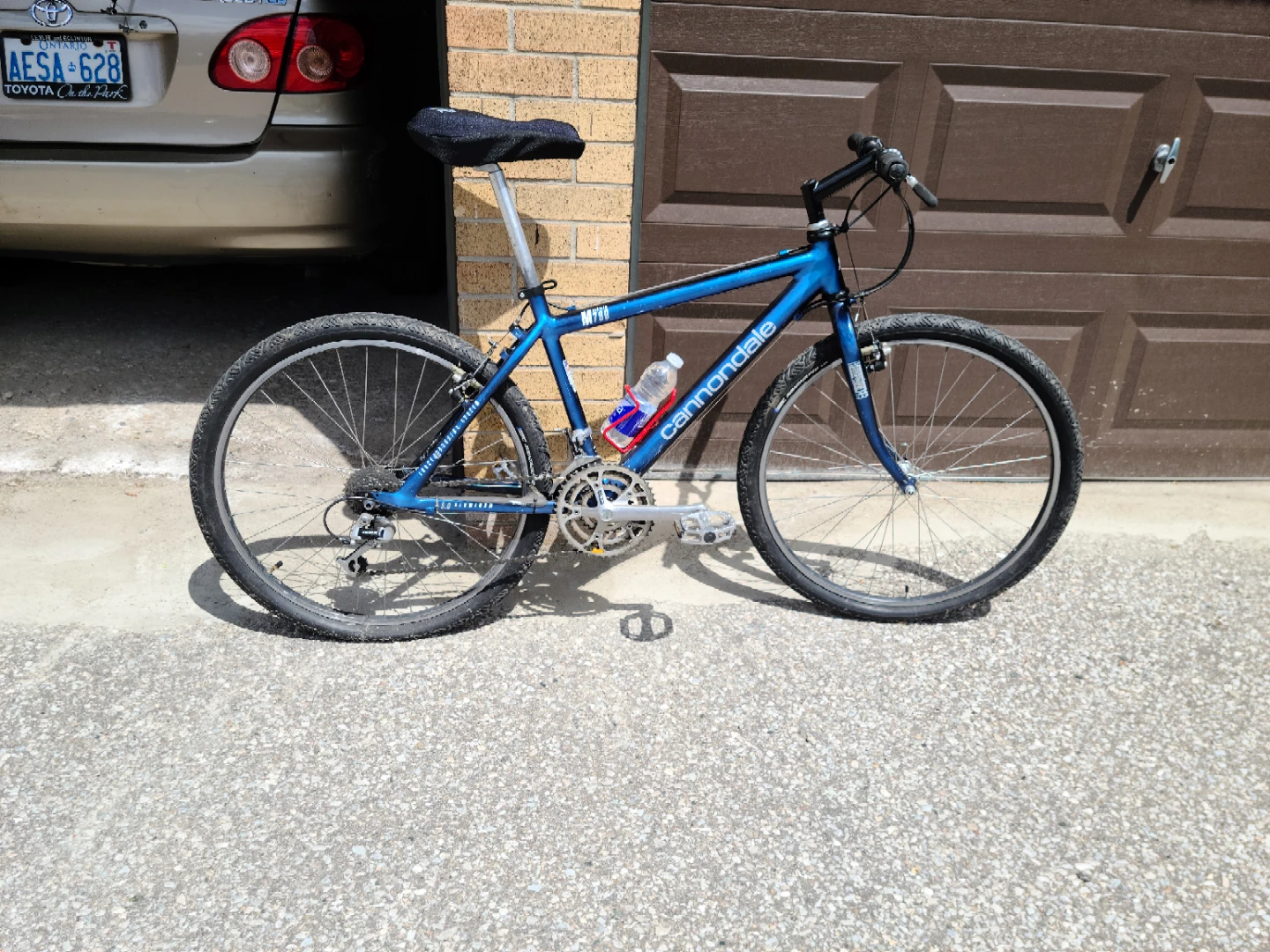 Cannondale M700 Mountain Bike