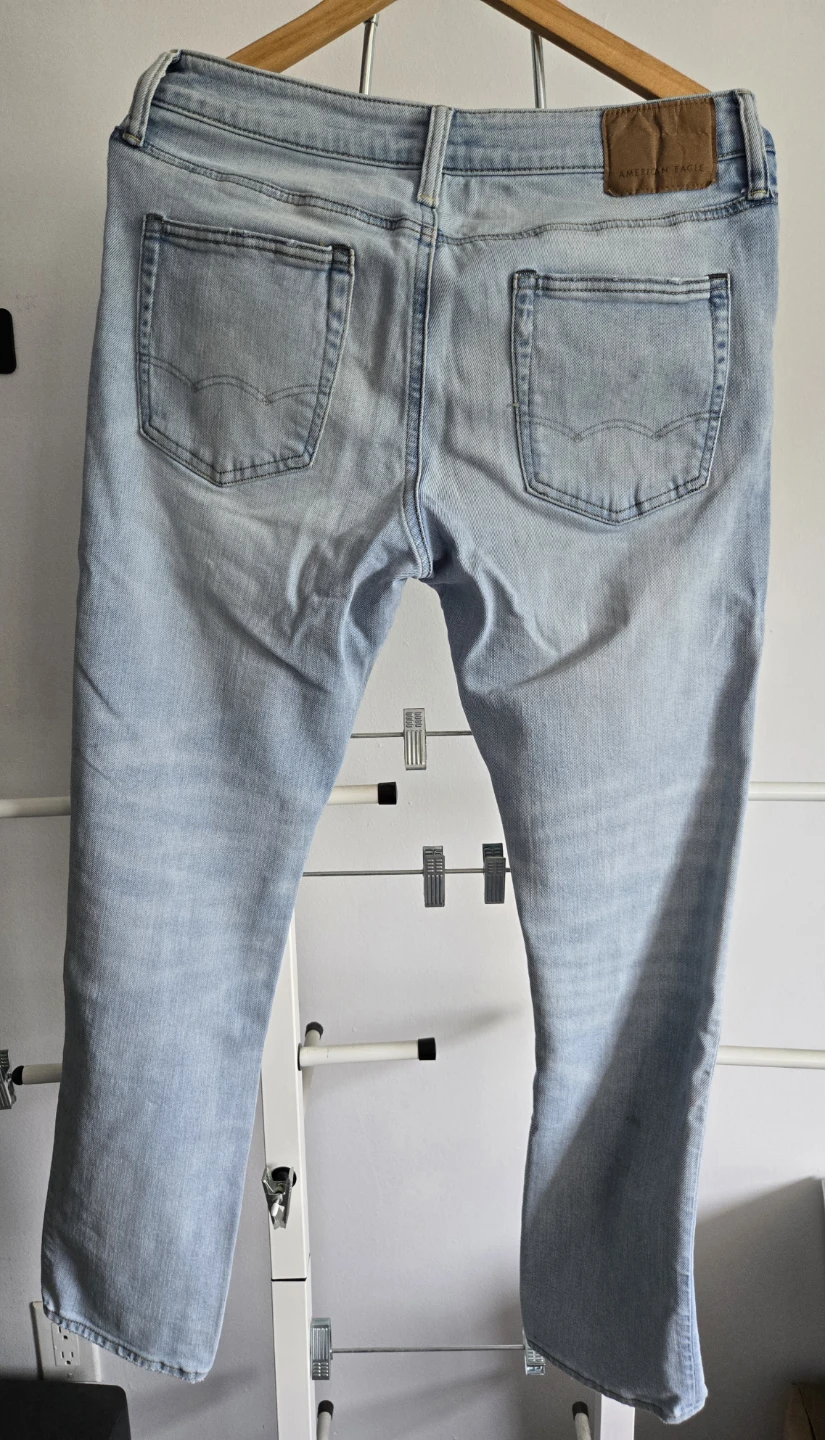 American Eagle Light Wash Denim Jeans - photo 2