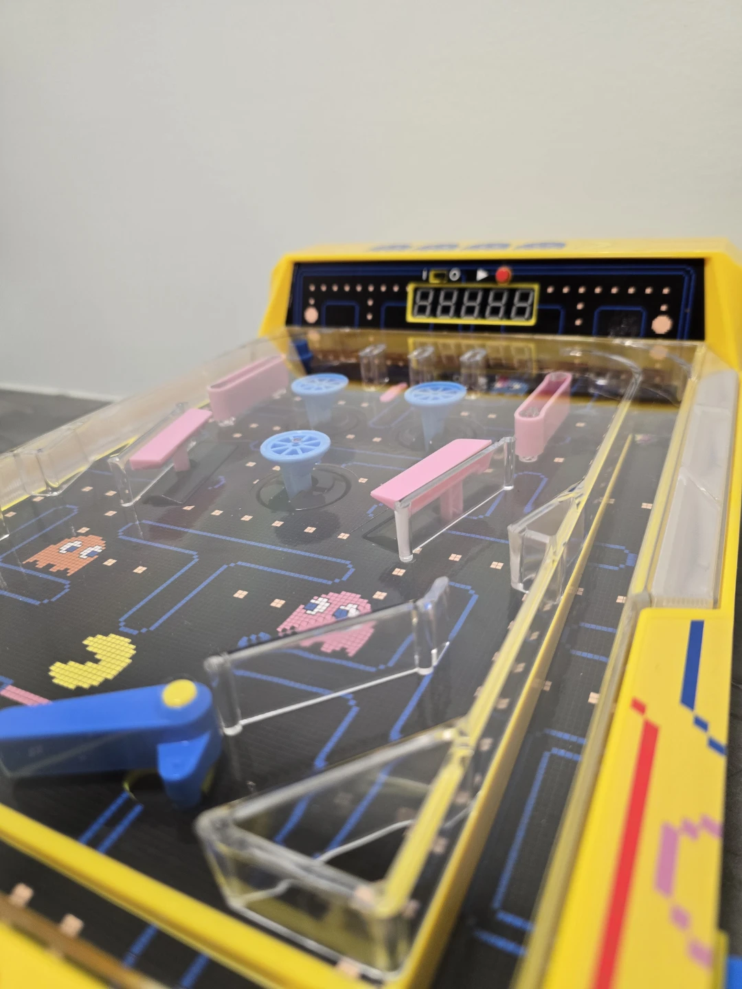 Pac-Man Mini Pinball Machine. - photo 2