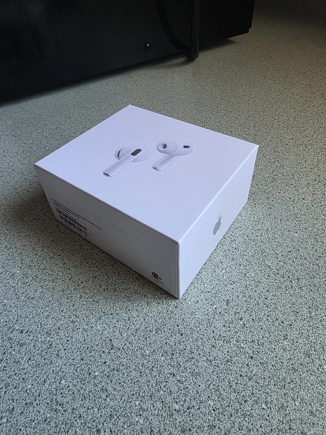 Apple AirPods Pro (3rd Generation) - photo 2