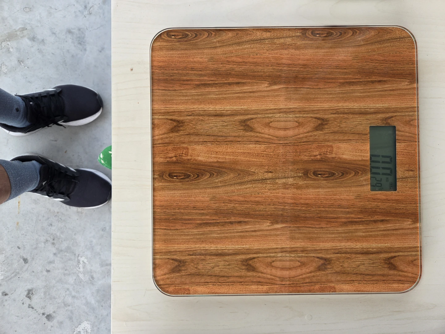 Digital Bathroom Scale - Wood Grain Finish