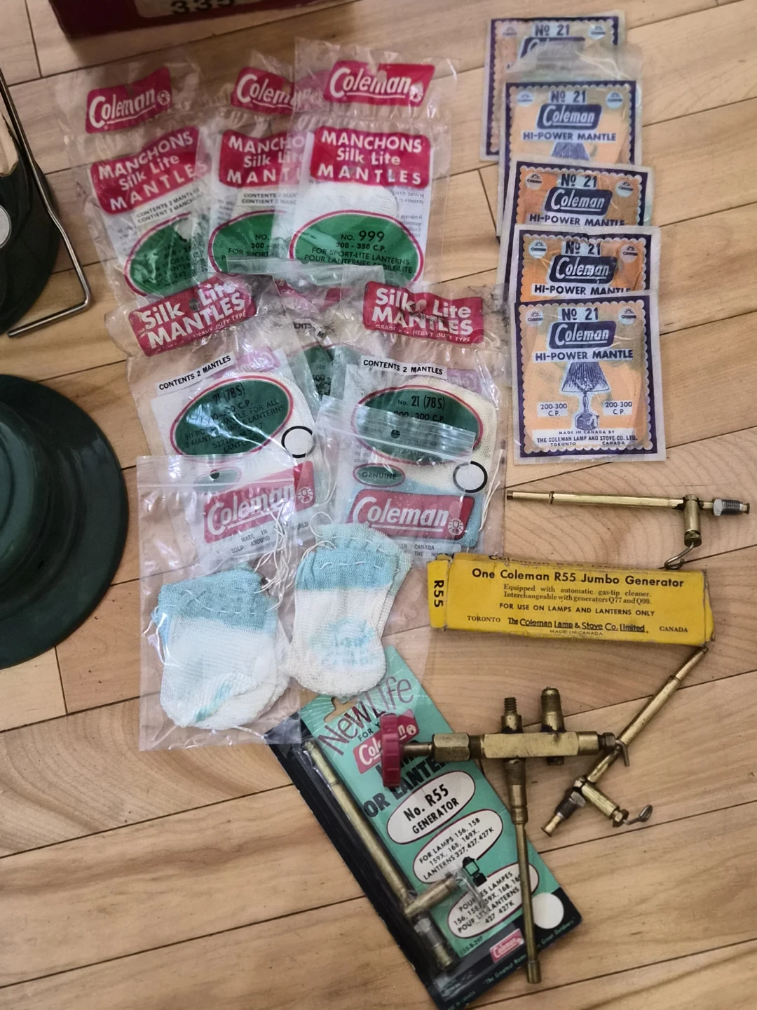 Vintage 1977 New Coleman Sport-Lite 335 Lantern - photo 4