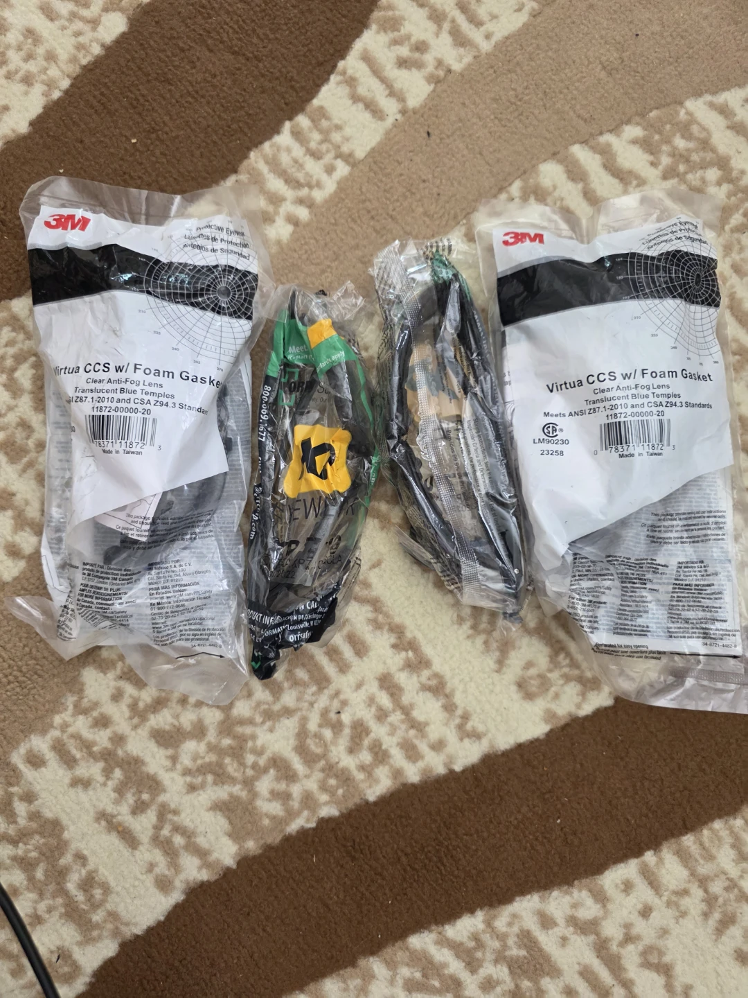 Safety Glasses ( 4pcs)
