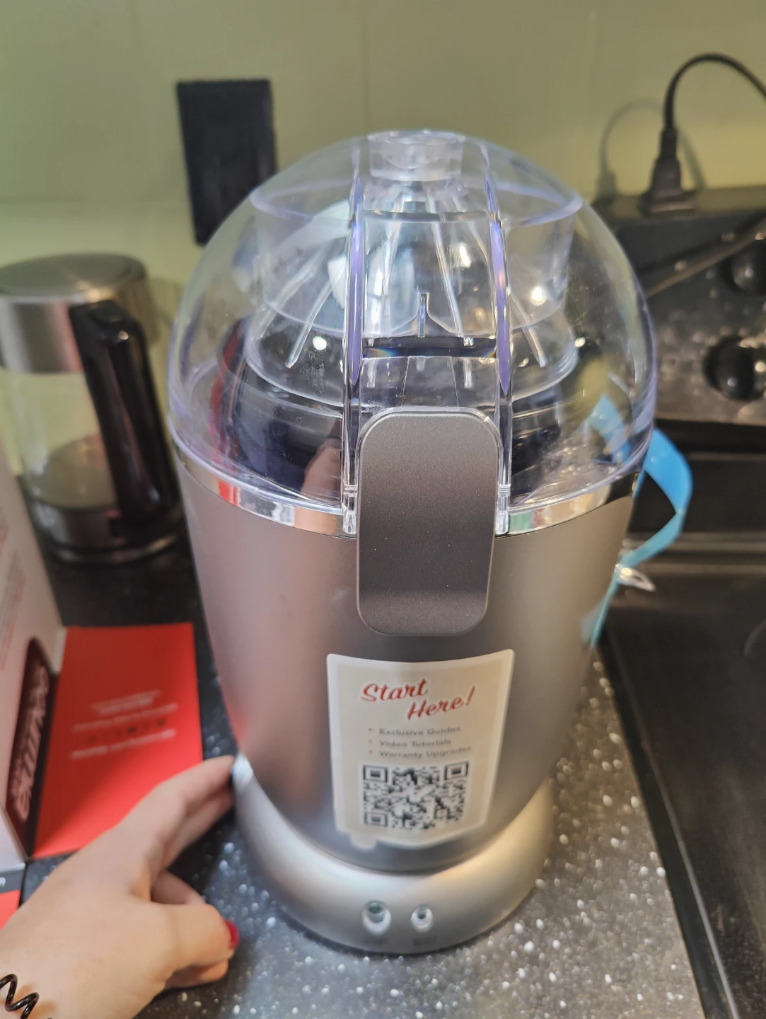 Gourmia Hands-Free Automatic Juicer - photo 3