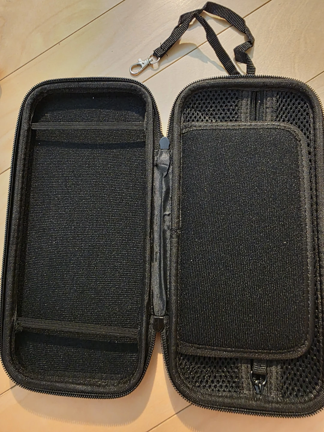 Black Nintendo Switch 1 Carrying Case with Lanyard - photo 3