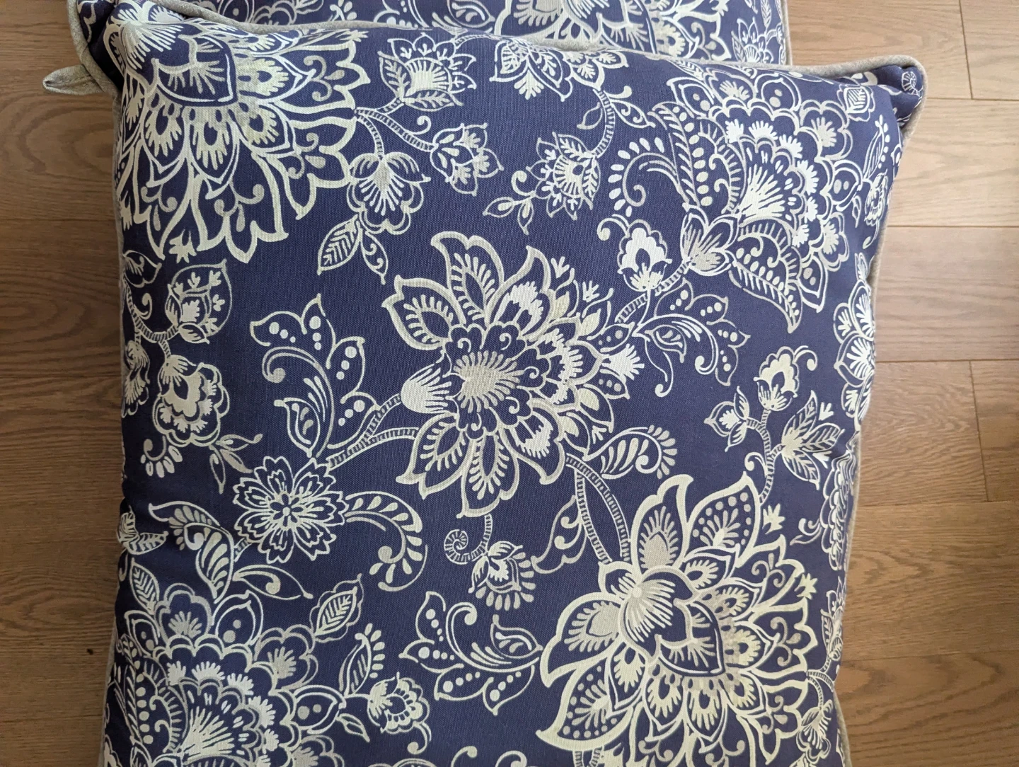 Decorative patio cushions (Set of 2) - photo 2