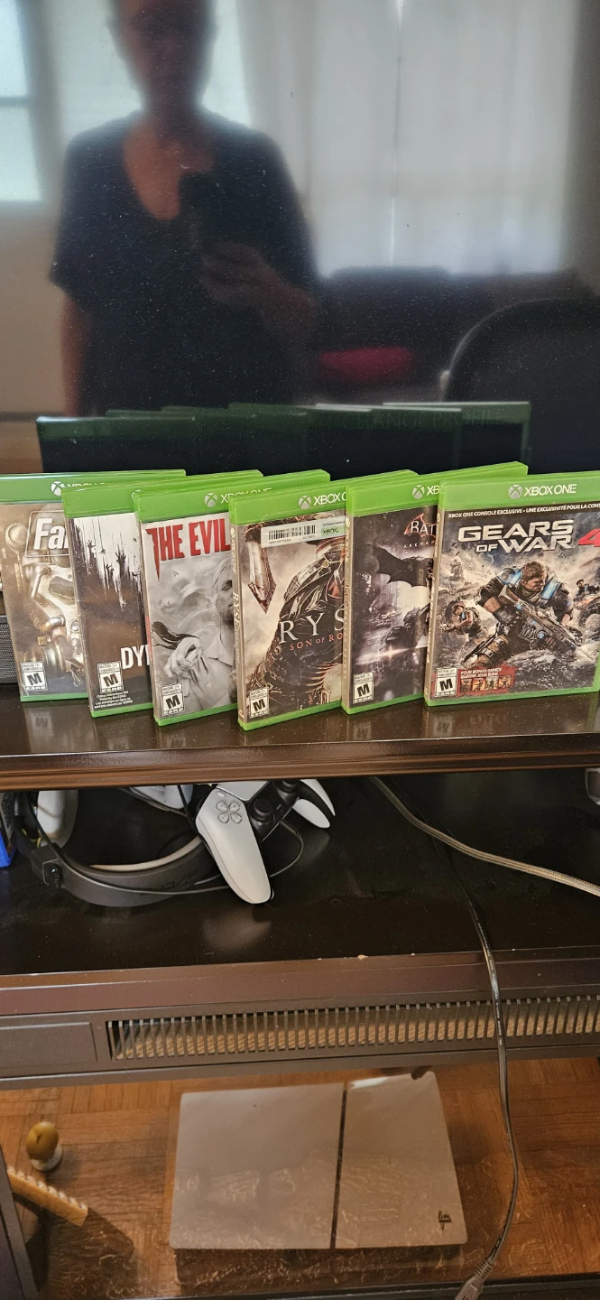 Xbox One Cosole with 6 games plus - photo 2