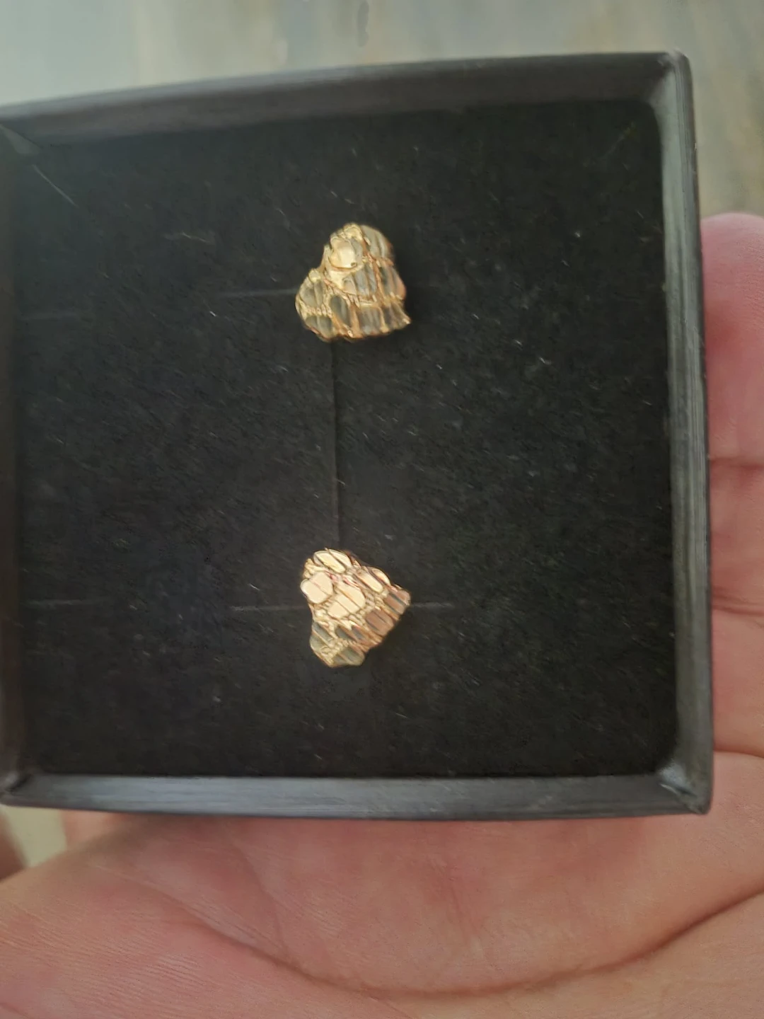 10 k Gold Heart Earrings