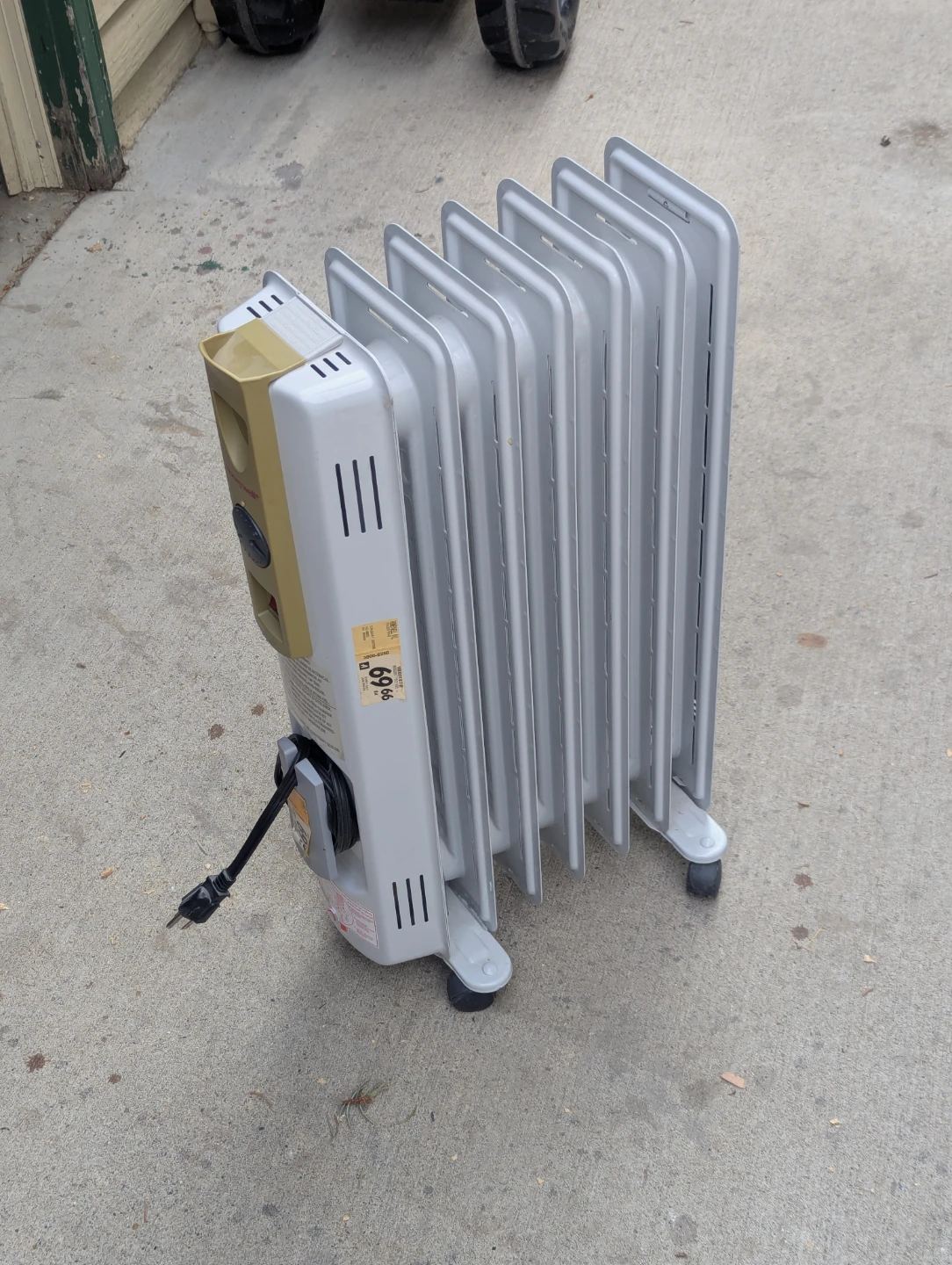 Honeywell Oil Filled Radiator - photo 2