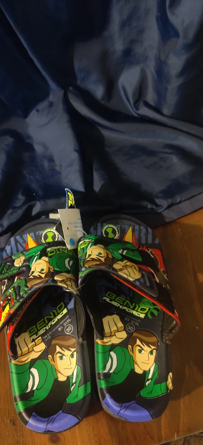 Ben 10 Alien Force Sandals Size 9