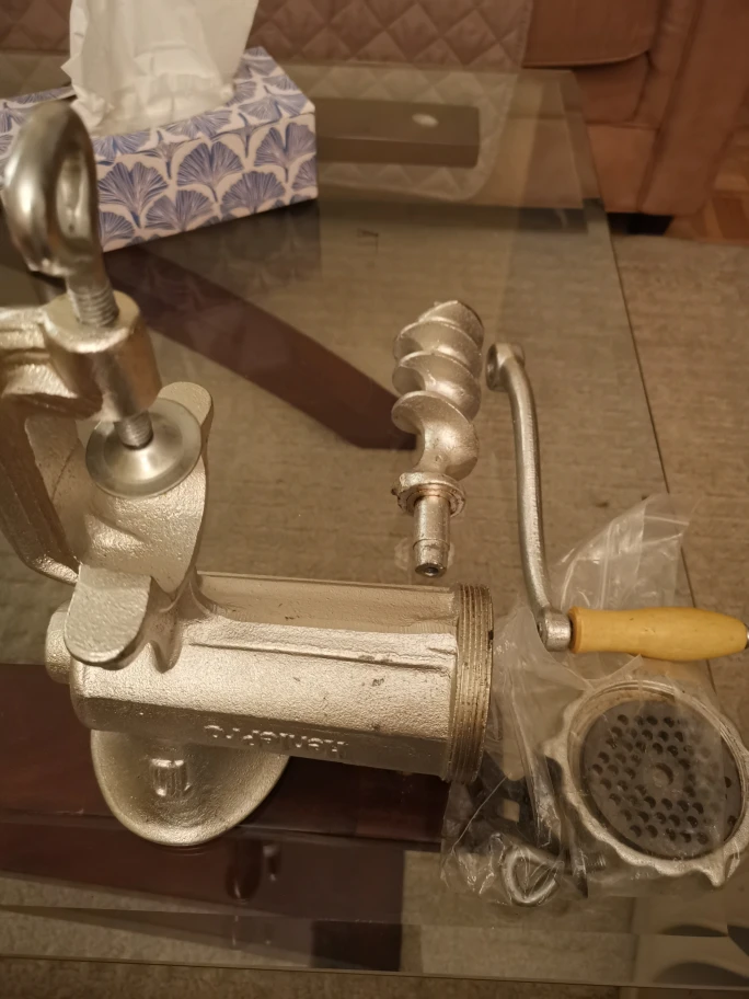 Henle Pro No. 10 Cast Iron Meat Mincer - photo 3