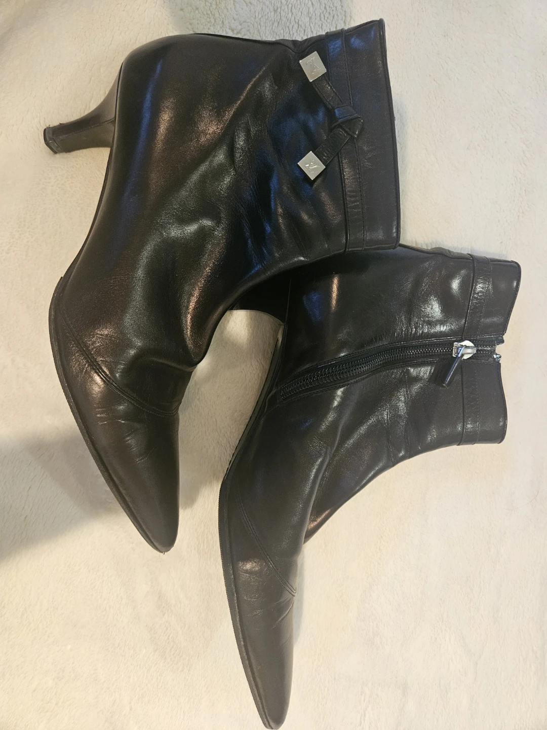 Louis Vuitton Black Leather Ankle Boots Size 37