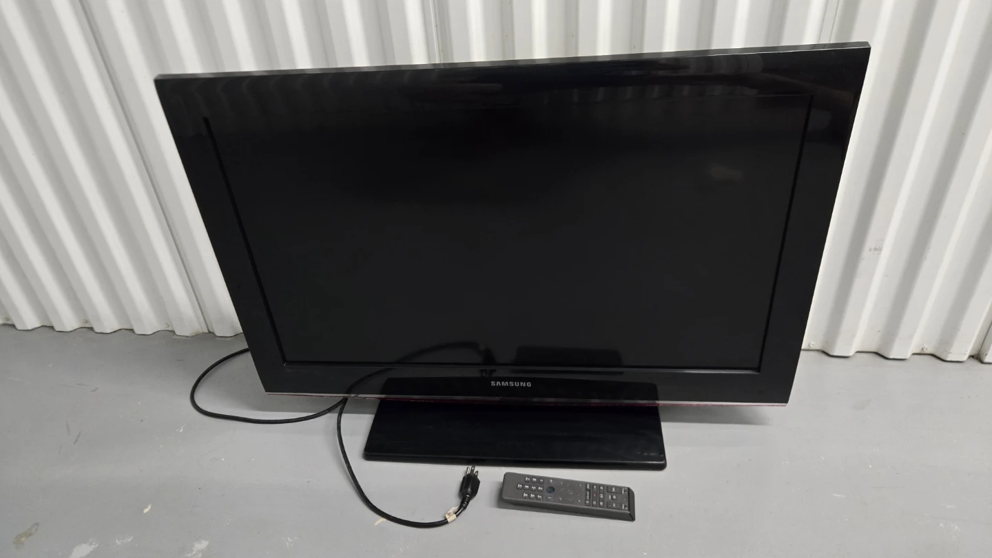 Samsung 32" LN32B540P8D HDTV
