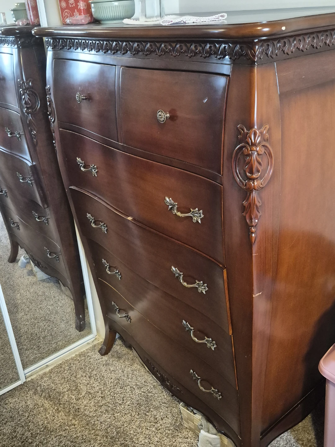 Traditional wood dresser - photo 2