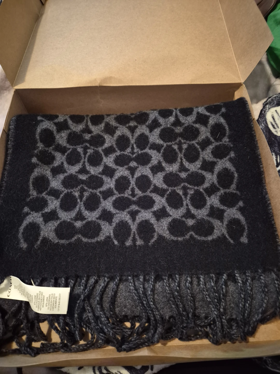 Coach Reversible Signature Cashmere Muffler Scarf Black/Grey - photo 4