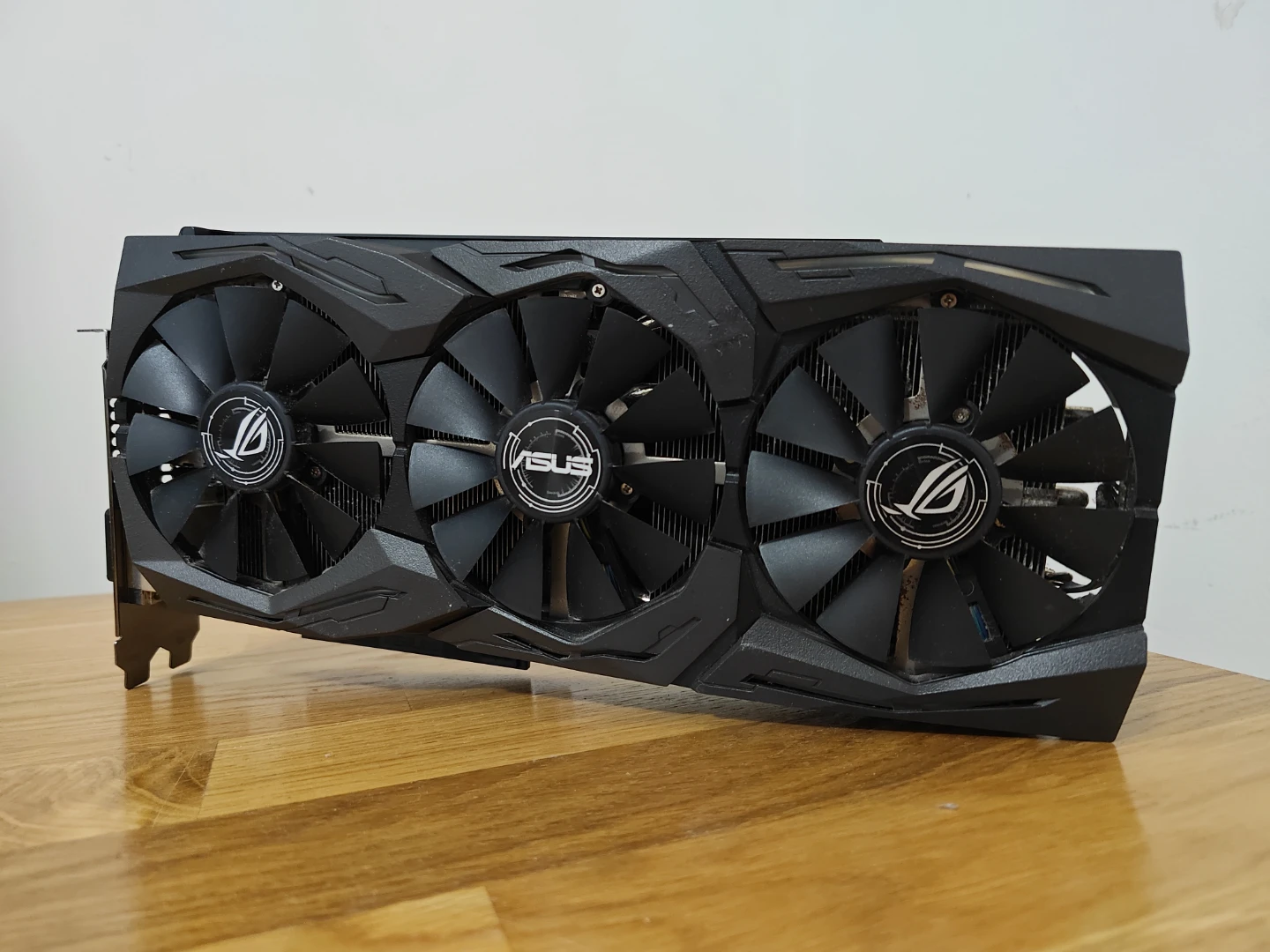 Asus Radeon RX Vega 64 8GB OC GPU for Gaming PC with Box