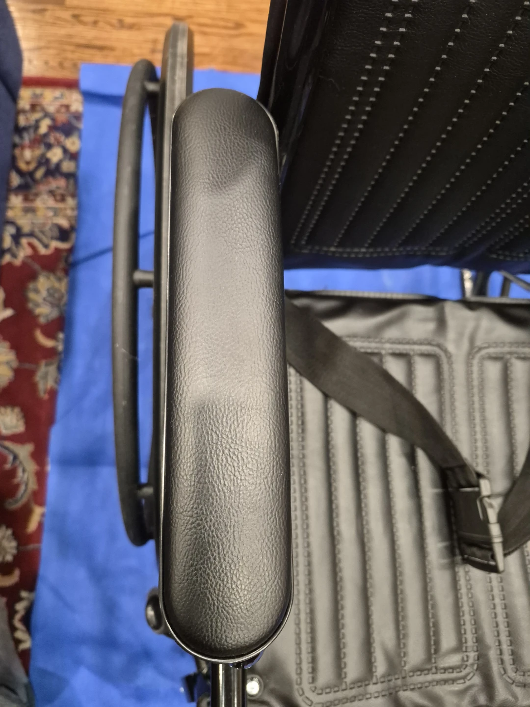 New Ezee life chair with wheels - photo 5