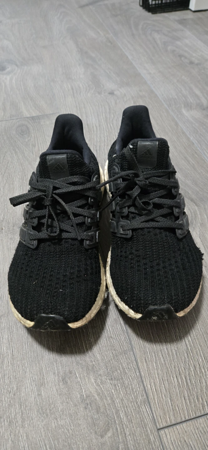 Adidas Ultra boost Size 7  Runners