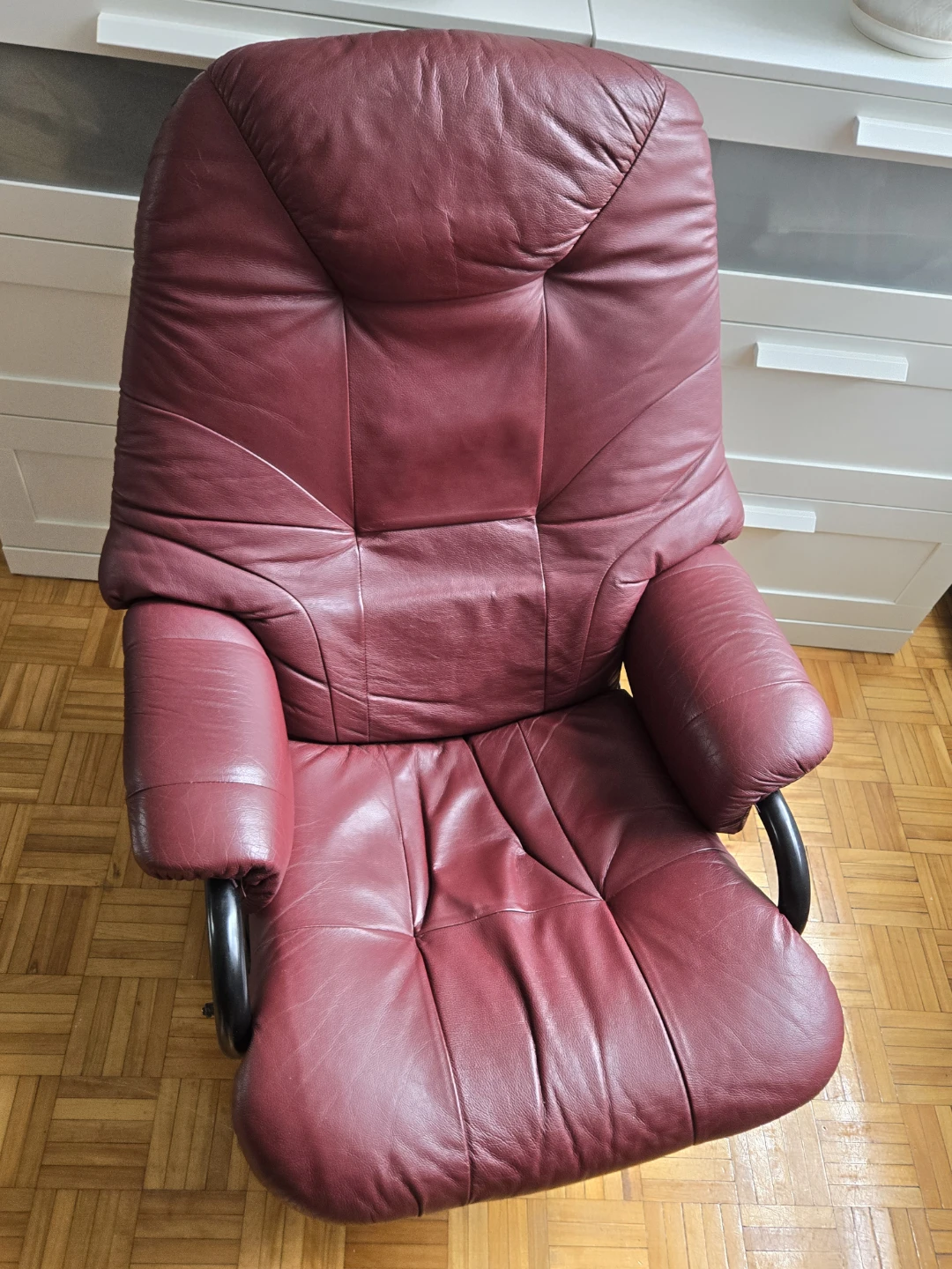 Burgundy Leather Recliner Chair - photo 3
