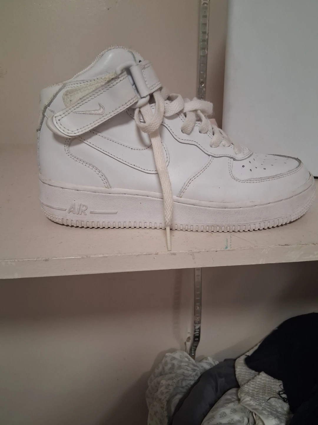 Nike Air Force 1 Mid White Leather Sneakers - photo 2