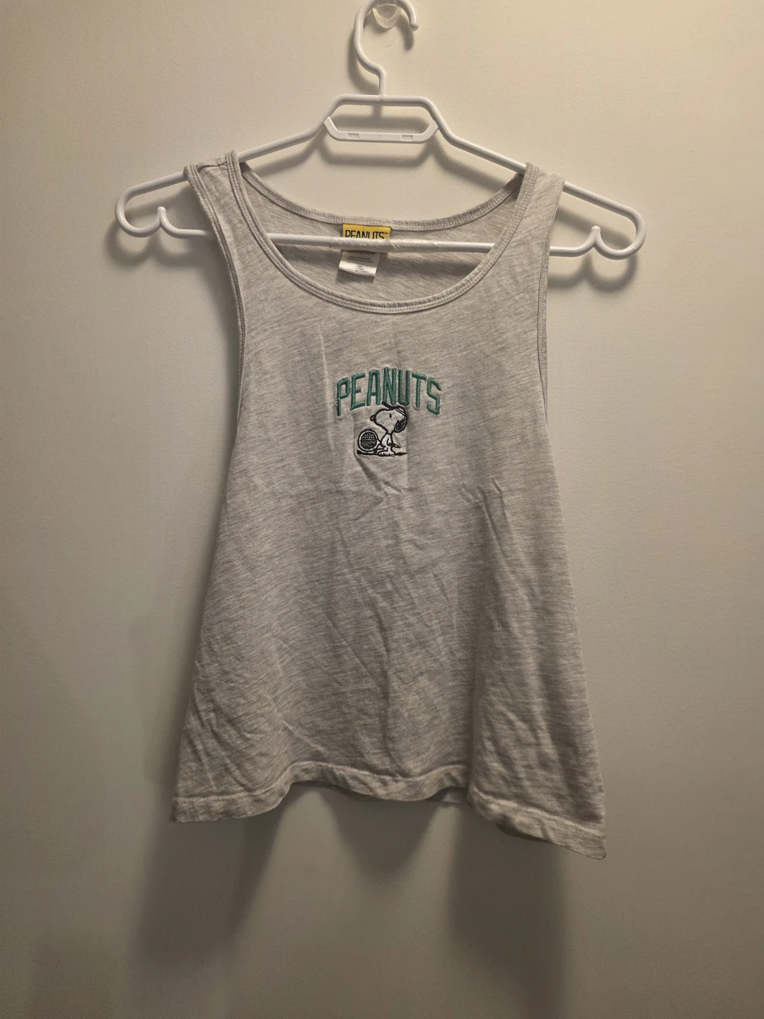 Hello Kitty & Peanuts Tank Tops - XL/TG