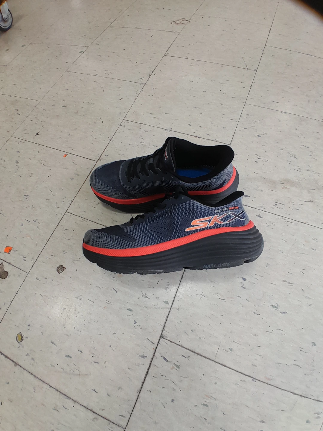 Skechers GO RUN Max Cushion Running Shoes - photo 5